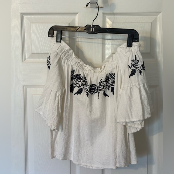 Off the shoulder embroider blouse from Altar'd state size L - Picture 2 of 7